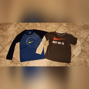 Boys size 6 Nike long Sleeve Tshirts